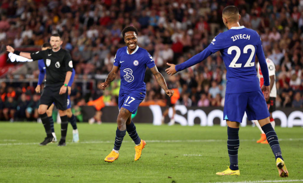 曼联陷入困境，阿莫林嘲笑梅努问题引发球迷怒火