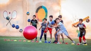 半场：多特1-1法兰克福，拜尔破门，乌尊点射