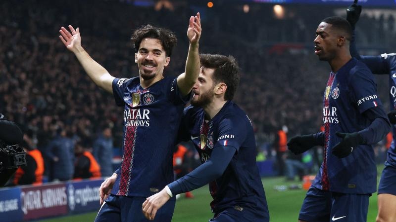 受到撞击影响？米切尔第三节仅5中2，得到4分1板1助